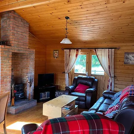 شاليه Red Squirrel غالواي