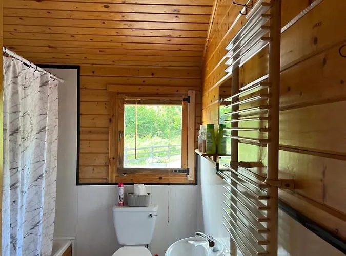 Red Squirrel Chalet *